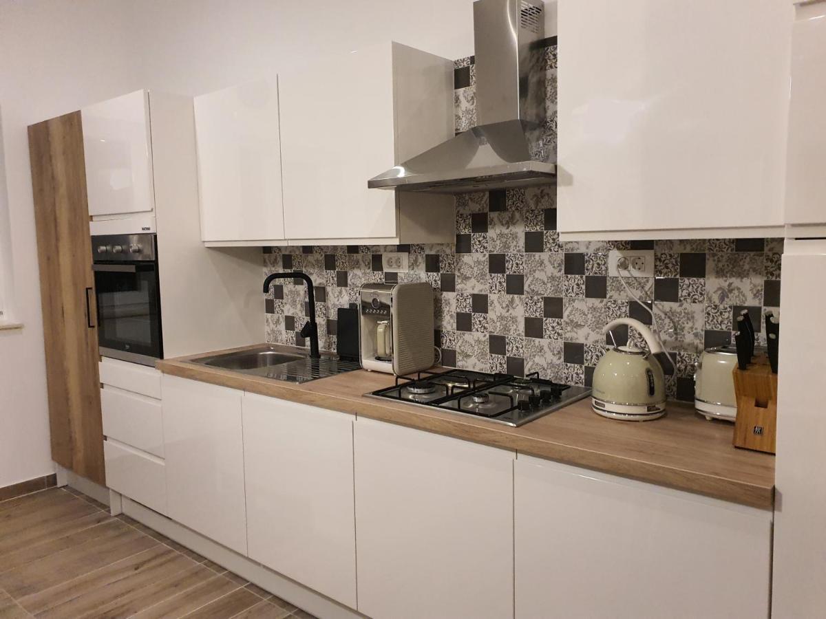 La Dolce Vita Apartment Posedarje Bagian luar foto